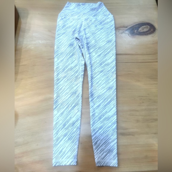 P’tula leggings. Size small. Never worn. - Picture 2 of 3